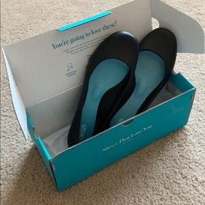 Brand new Oka-B waterproof flats